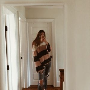 Gap sweater